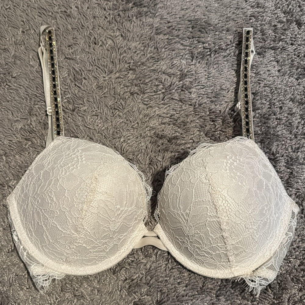 Victoria's Secret Very Sexy Bling Lace Bra